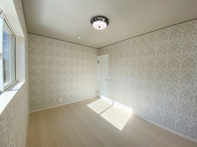福井注文住宅新築一戸建て　ベッドルーム　アンティークな部屋　照明器具